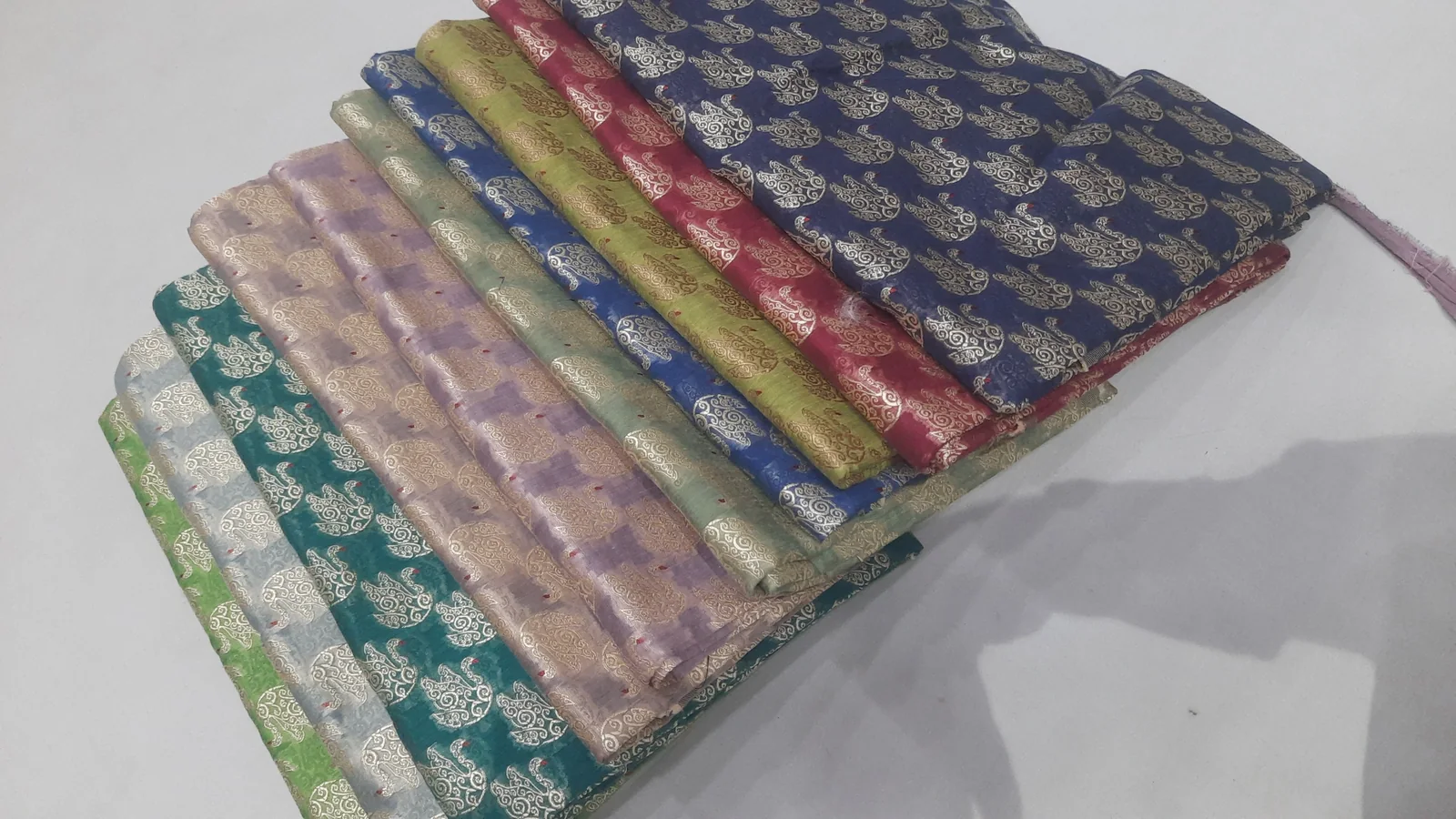 KashiFab Cotton Animal Figure Jacquard fabric design 1